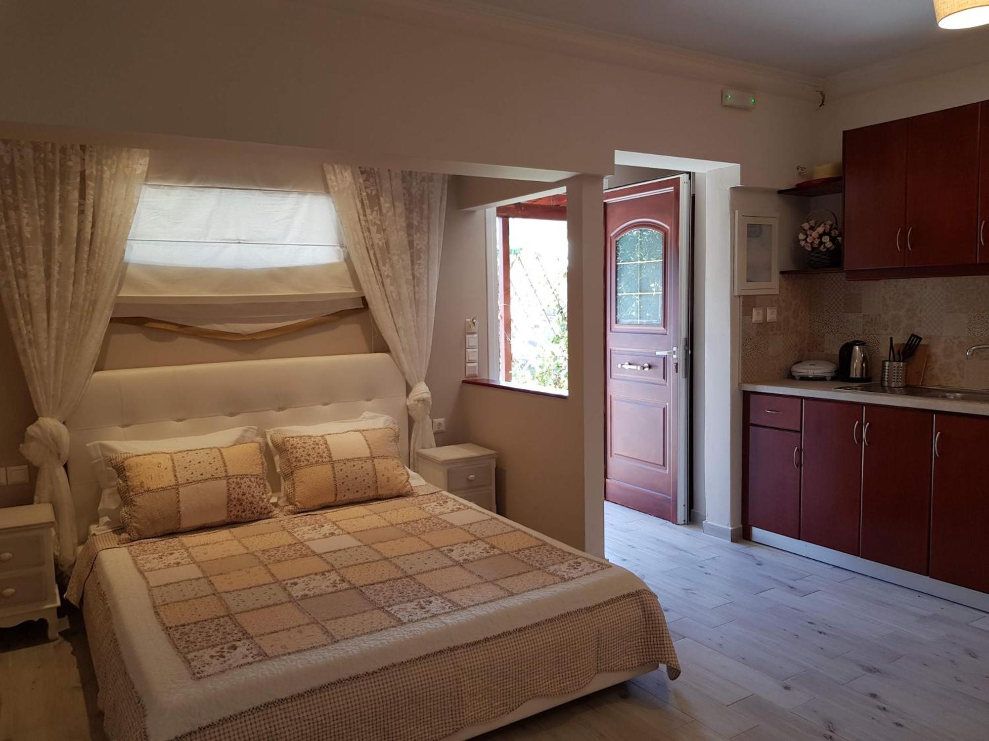 Sekreto - "S" Maisonettes & Studios Adults Only Parga Exterior photo