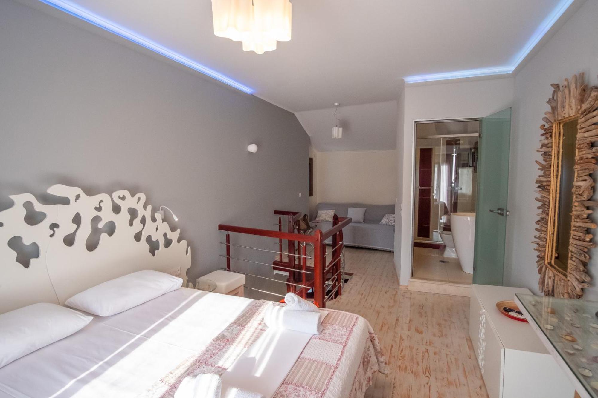 Sekreto - "S" Maisonettes & Studios Adults Only Parga Exterior photo