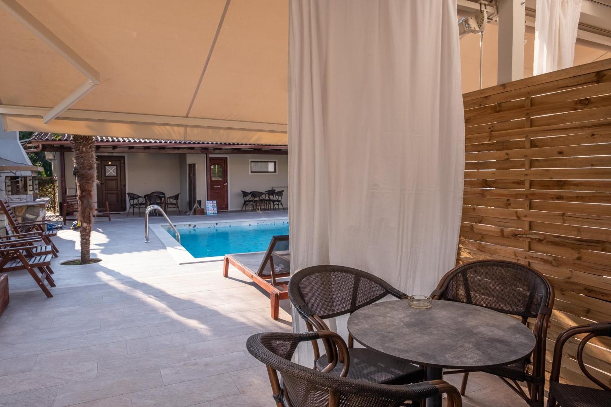 Sekreto - "S" Maisonettes & Studios Adults Only Parga Exterior photo