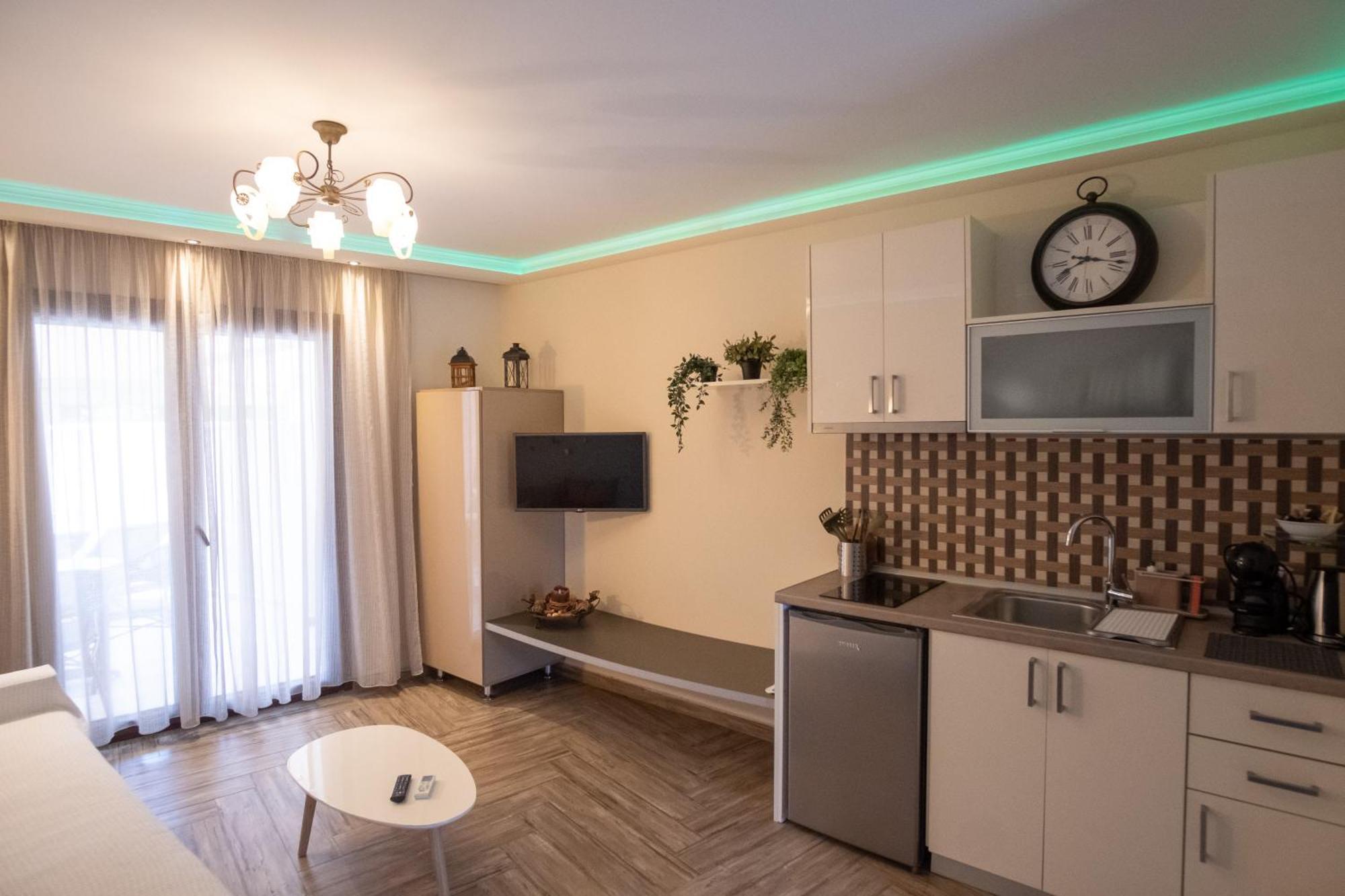 Sekreto - "S" Maisonettes & Studios Adults Only Parga Exterior photo
